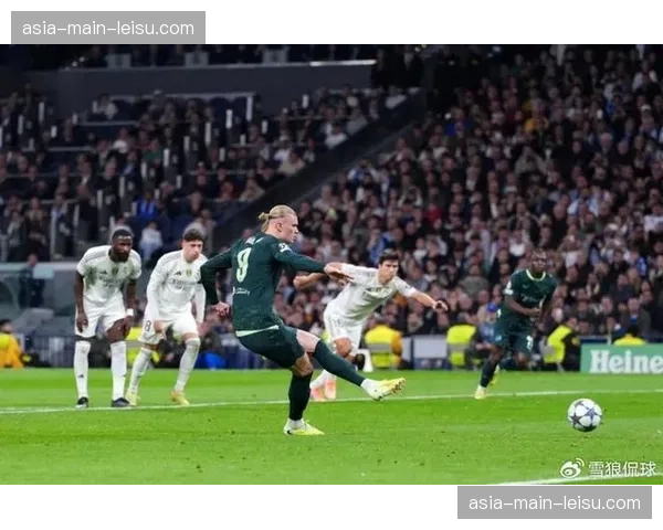 本菲卡主场爆冷1-0领先皇马,贡萨洛-拉莫斯头球建功 本菲卡主场爆冷1-0领先皇马,贡萨洛-拉莫斯头球建功