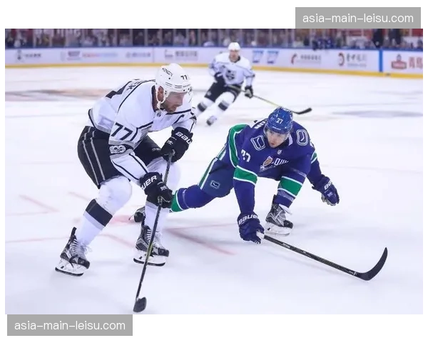 “冰球周末”活动席卷北美，数百个社区球场免费向青少年开放